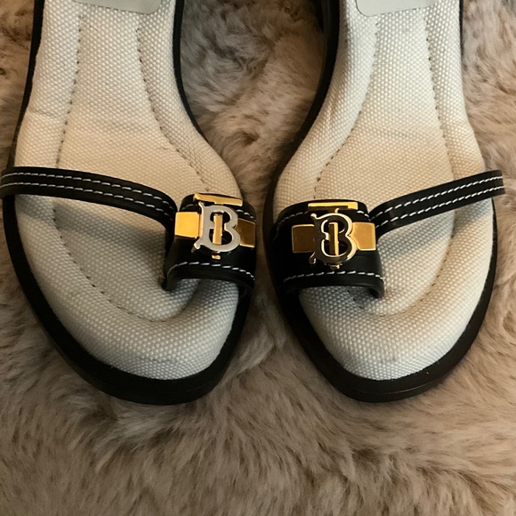 * Authentic BURBERRY TB Logo Sandals * - Picture 2 of 6